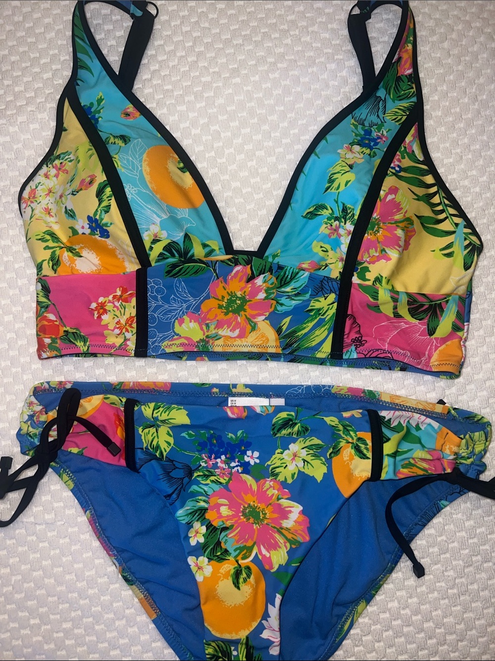 Bar III Tropical Floral Bikini Set in Bright Multi-Color Med/LG set B37